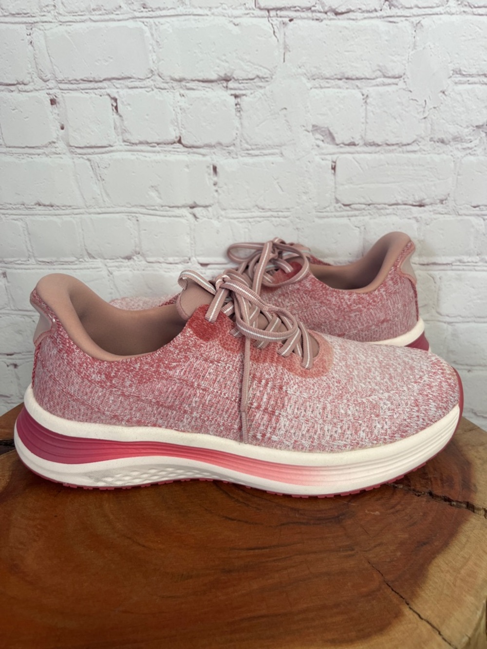 Orthofeet Grippy Running Sneaker